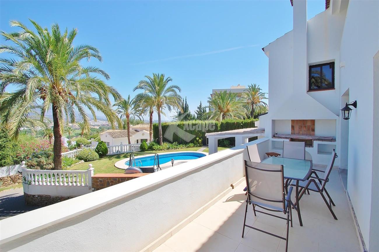 V4913 Villa for sale in Nueva Andalucia Marbella Spain (1) (Large)