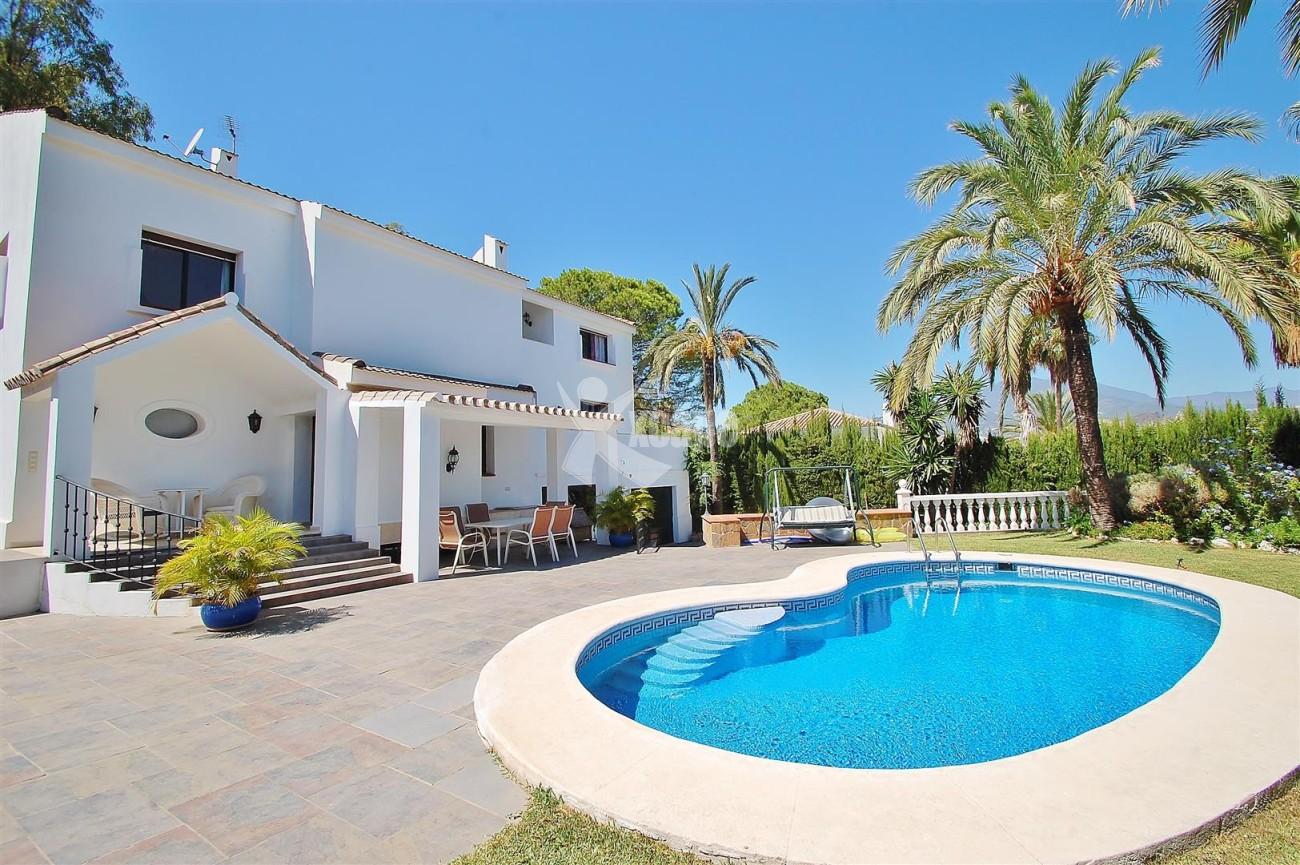 V4913 Villa for sale in Nueva Andalucia Marbella Spain (19) (Large)