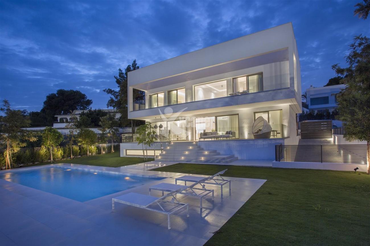 Contemporary Villas for Sale Marbella Estepona Spain (15) (Large)