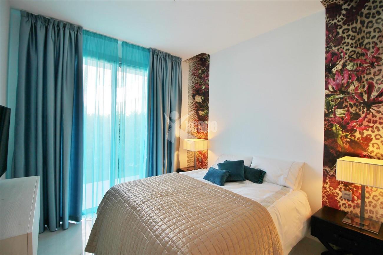 Contemporary 4 beds Apartment for sale Estepona Spain (24) (Large)