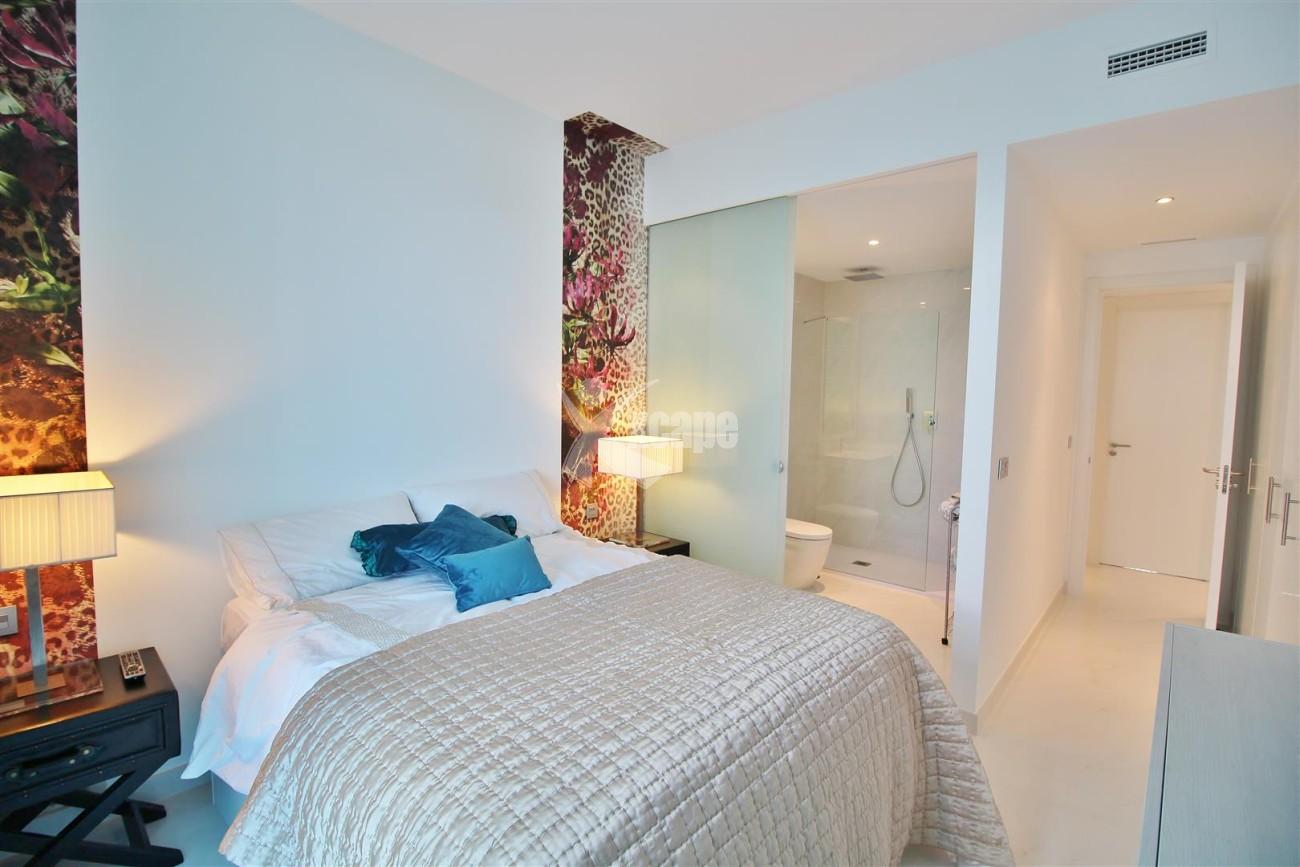 Contemporary 4 beds Apartment for sale Estepona Spain (25) (Large)