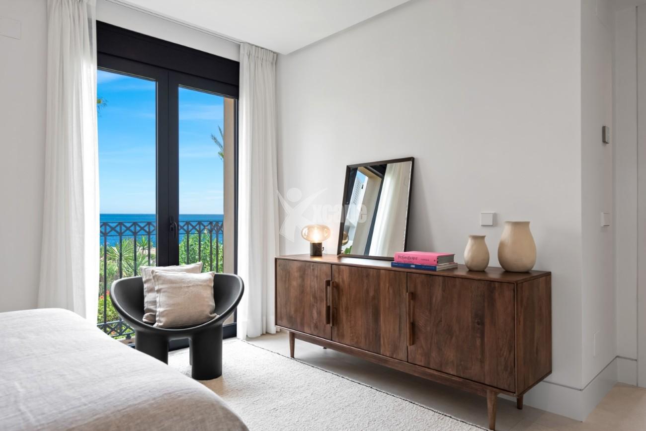 Beachfront Luxury Apartment Estepona (36) (Grande)