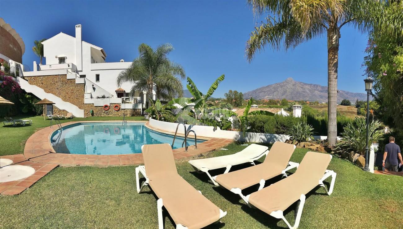 Townhouse for sale close to Puerto Banus Marbella Spain (22) (Large)