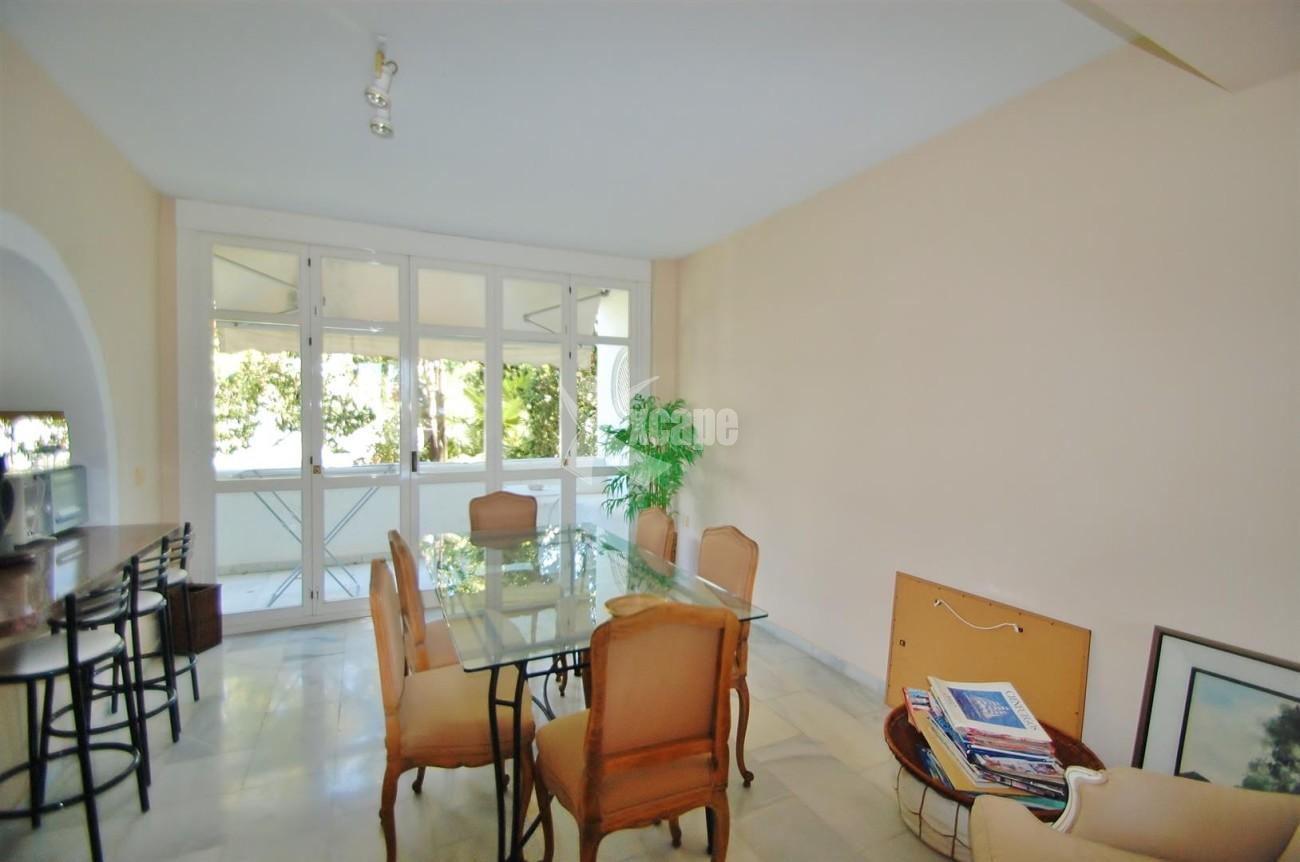 A4918 Golden Mile Apartment Marbella (10) (Large)
