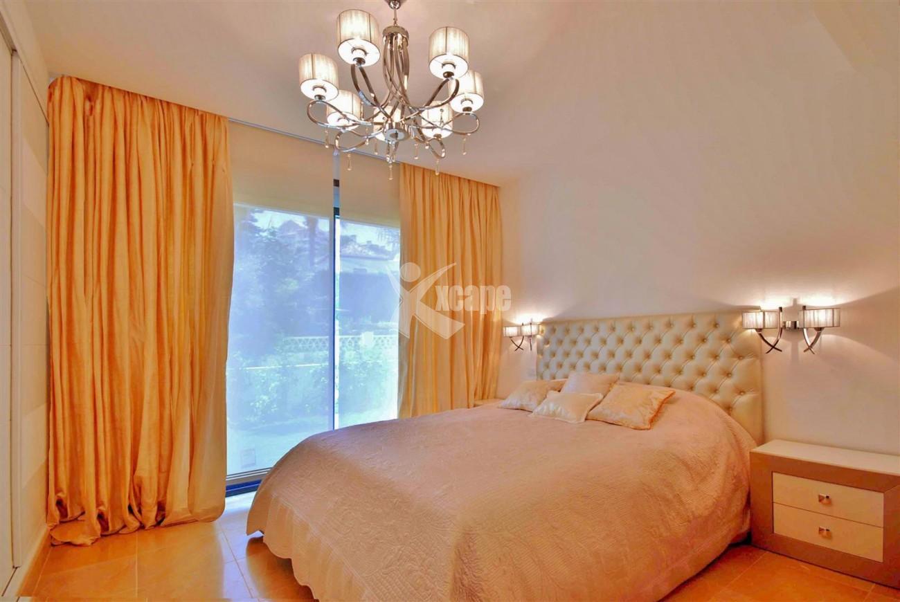 V5323 Luxury villa Nueva Andalucia 012 (Large)