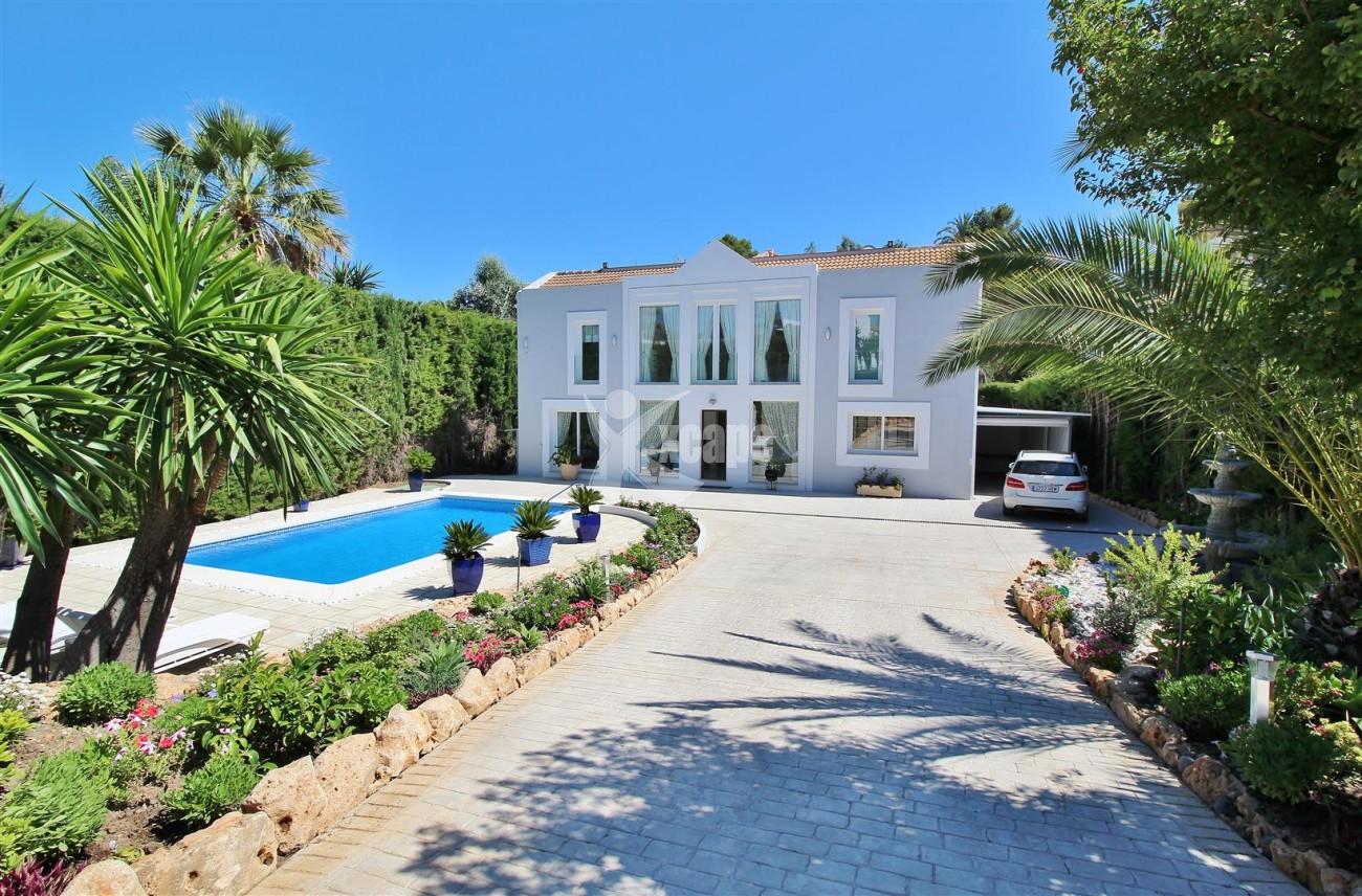 V5395 Brand New Luxury Villa in Nueva Andalucia (65)