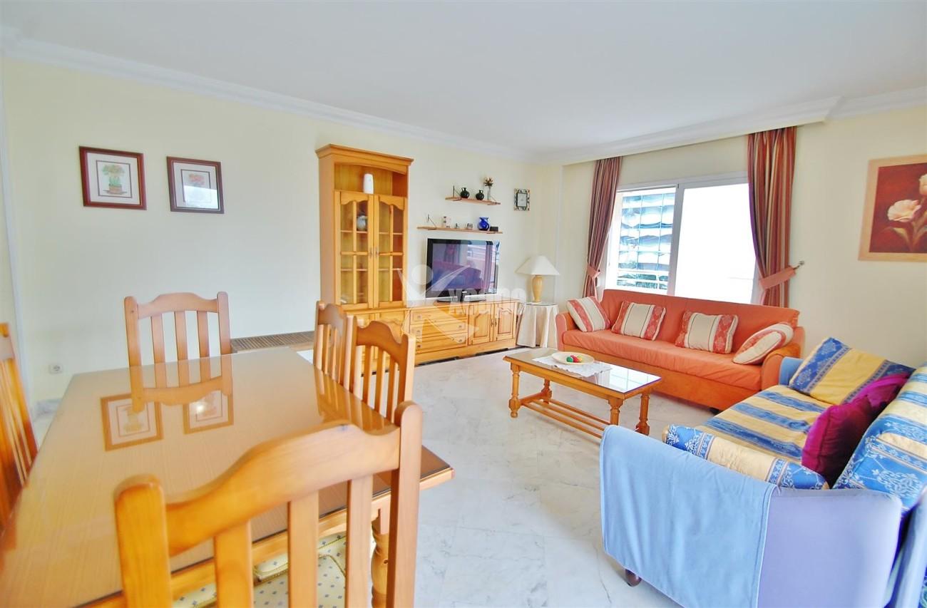 A5714 Apartment for sale Puerto Banus Marbella Spain (3) (Large)