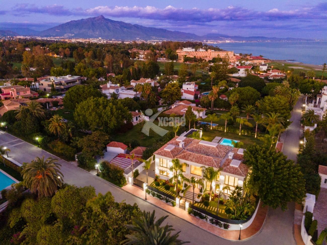 Beachside Mansion for sale Marbella West (33) (Grande)