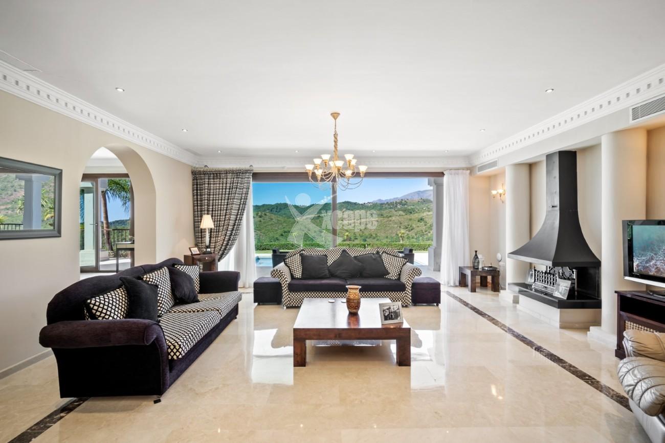 Elegant Villa Benahavis Spain (11)