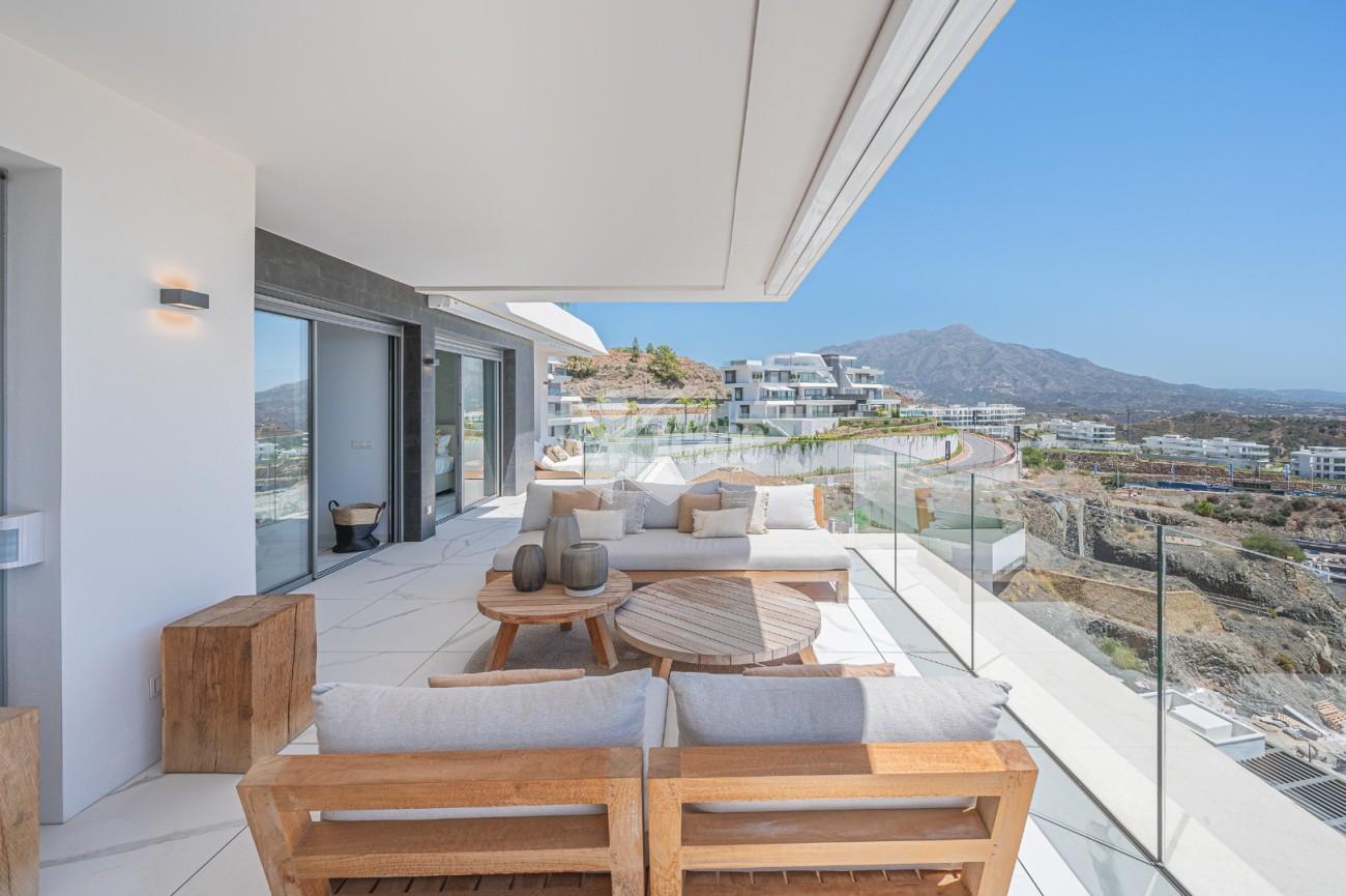 Stunning Modern Apartment Panoramic Views Benahavis (33)